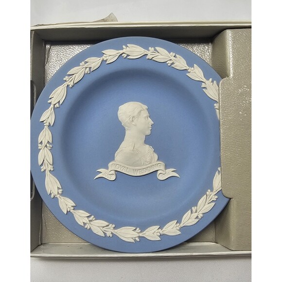 Wedgwood Royal Wedding Lady Diana & Prince Charles 1981 Plate Set Jasperware - Picture 5 of 8